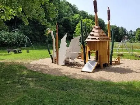 Photo de Spielplatz am Schwanenweiher