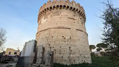 Photo de Mausoleo dei Plauzi