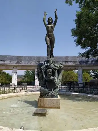 Photo de Fuente del jardÃn de las Vistillas