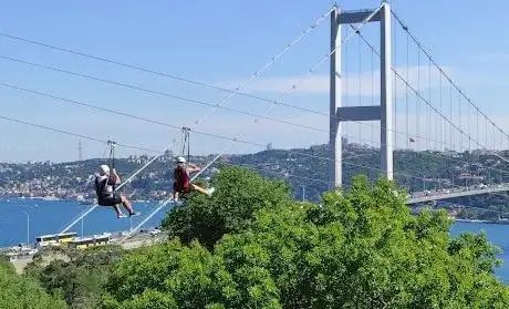 Photo de Zippline Nakkaştepe