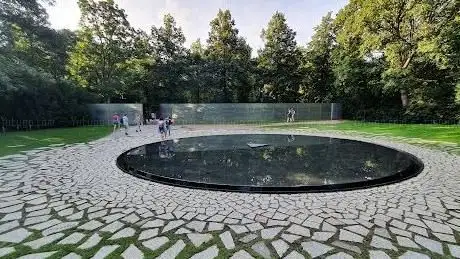 Photo de Memorial to Europe's Sinti and Roma Murdered Under Nazism
