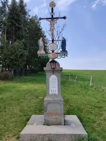 Photo de Church of Sts. Simon and Jude