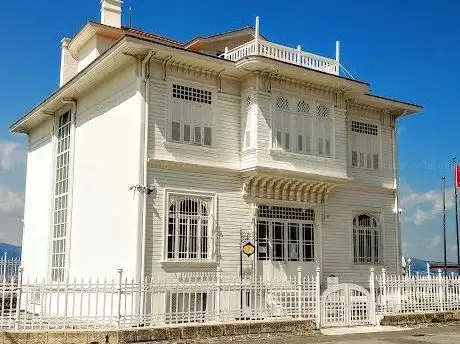 Photo de Mudanya Armistice House