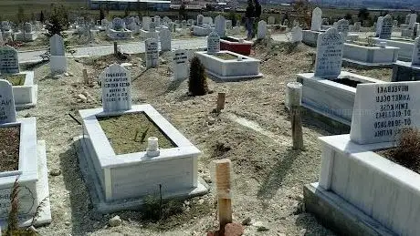 Photo de Kütahya şehir mezarlığı