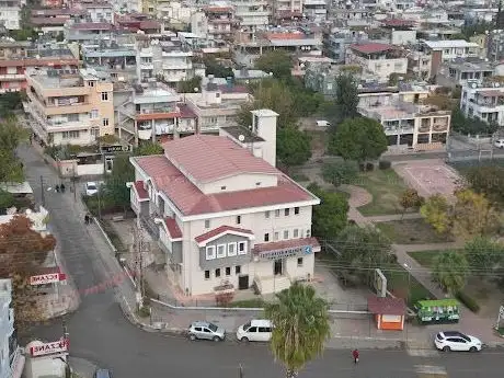 Photo de Yüreğir Belediyesi Mevlana Kúltür Evi