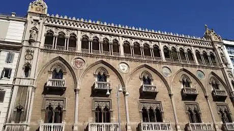 Photo de Palazzo Fizzarotti