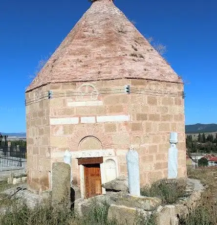 Photo de Himmet baba türbesi