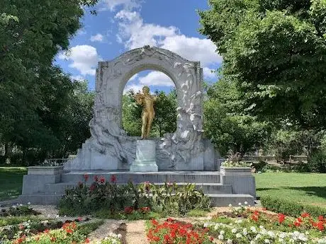 Photo de Monument Johann Strauss