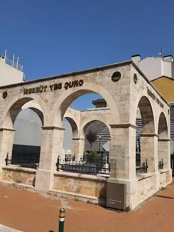 Photo de Oruç Bey Türbesi