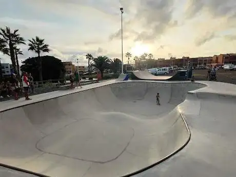 Photo de Skate bowl del Agujero (Rayco Reyes Cazorla)