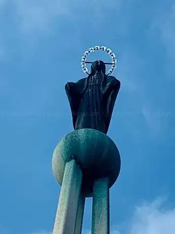 Statue of Our Lady  Star Of The Sea (Réalt na Mara)