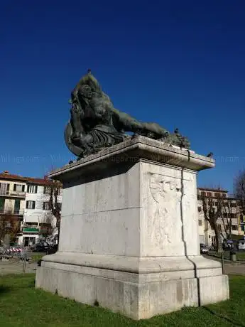 Photo de Monumento ai Bersaglieri