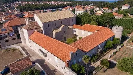 Photo de Dominican monastery and church of St. Petra