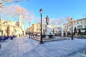 Photo de Place Saint Louis