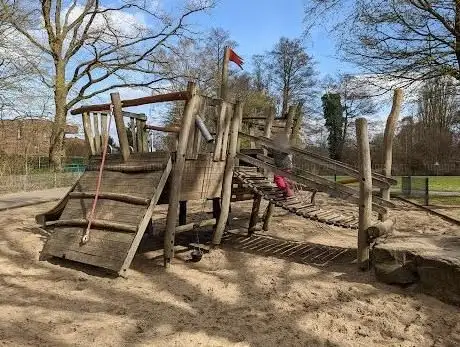 Photo de Spielplatz Canisiusweg