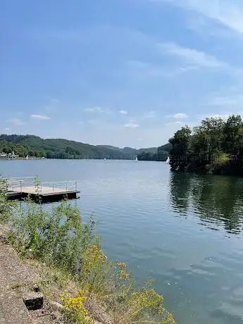Photo de Esch sur Sure Lake