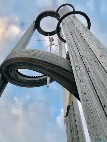 Photo de Torre del tempo e dei fluidi