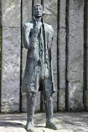 Wolfe Tone Sculpture