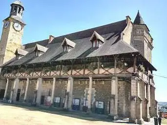 Photo de Castle of the dukes of Bourbon in Montluçon