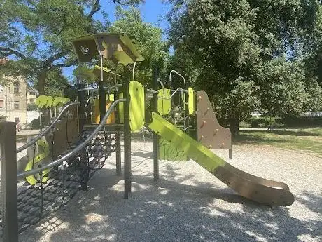 Photo de Aire de jeux pour enfants
