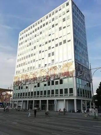 Photo de Haus des Lehrers