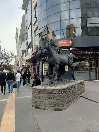 Photo de At heykeli