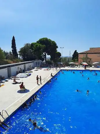 Photo de Piscina d'Estiu - Centre Esportiu Municipal Guinardó