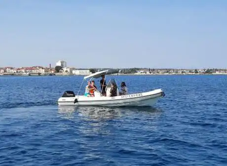 Photo de RENT-A-BOAT Umag