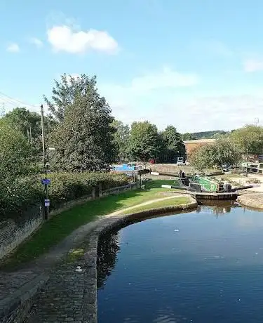 Photo de BRIGHOUSE CANAL BASIN