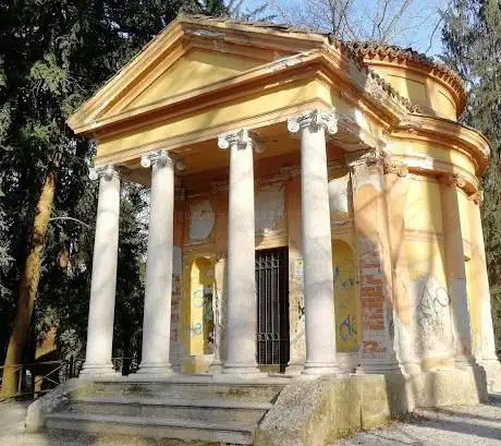 Photo de Tempietto neoclassico di Piermarini