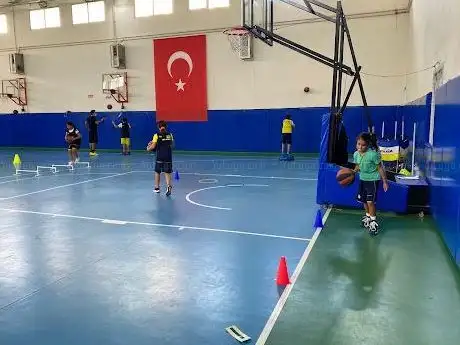 Photo de Fenerbahçe Çekmeköy Basketbol Okulu