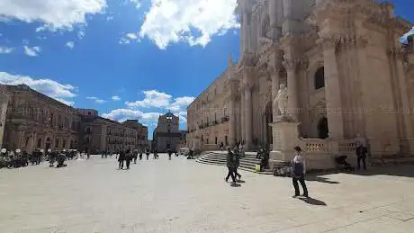 Photo de Ipogeo di Piazza Duomo Siracusa
