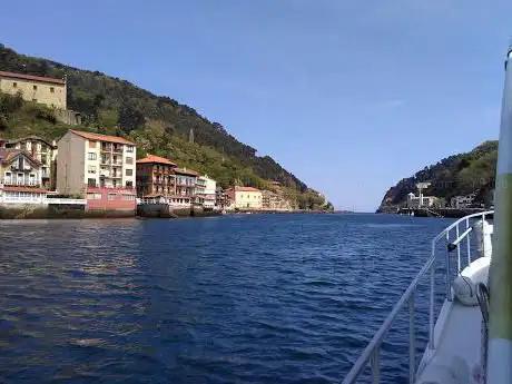 Photo de Sortie bateau  pêche et balade en mer au pays basque à Hendaye