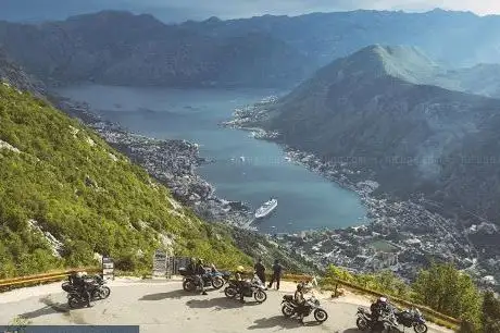 Photo de MotoTrip - motorcycle tours and rentals