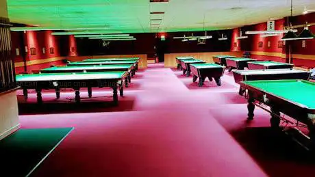 QE2 Snooker Club