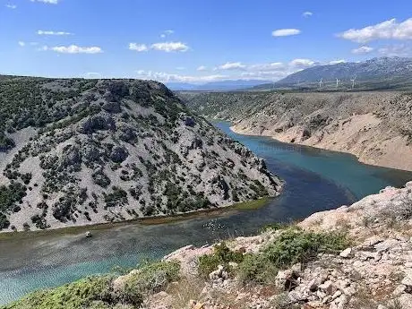 Photo de Kanjon Zrmanje - vidikovac