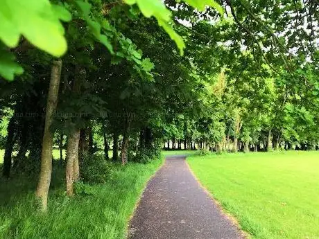 Laurel Lodge Green