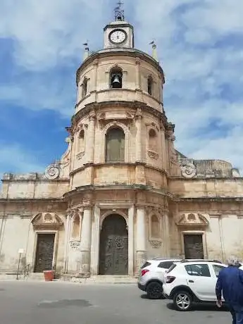 Photo de Church of Saint Bartholomew Apostle