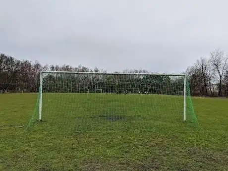 Photo de Sportplatz Hirschgartendreieck