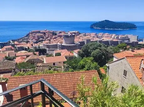 Photo de Old Town and Lokrum Viewpoint