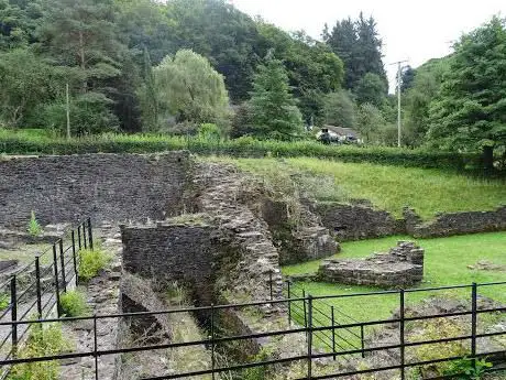 Photo de Tintern Abbey iron works