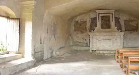 Photo de Cave Church of Saint Leonard 'Vecchio'