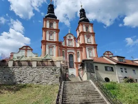 Photo de Basilika Mariatrost