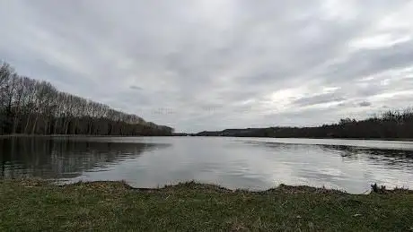 Photo de Lac de Monampteuil