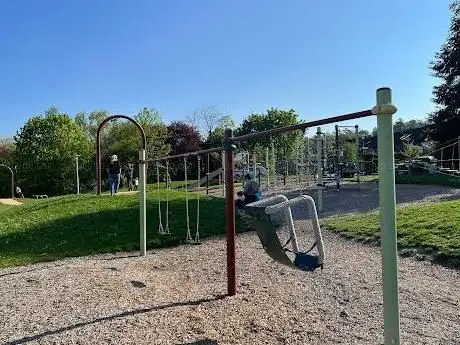 Photo de Spielplatz Paracelsusweg