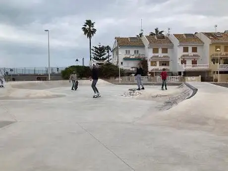 Photo de Skatepark El Puig Playa