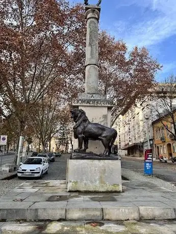 Photo de Statue (bust) of Luís de Camões