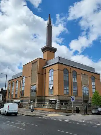 Photo de Harrow Central Mosque & Masood Islamic Centre