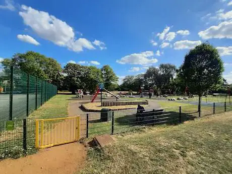 Photo de Berkeley Fields Playground