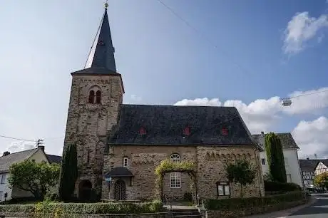 Photo de Evangelische Pfarrkirche (ehemals St. Pankratius)